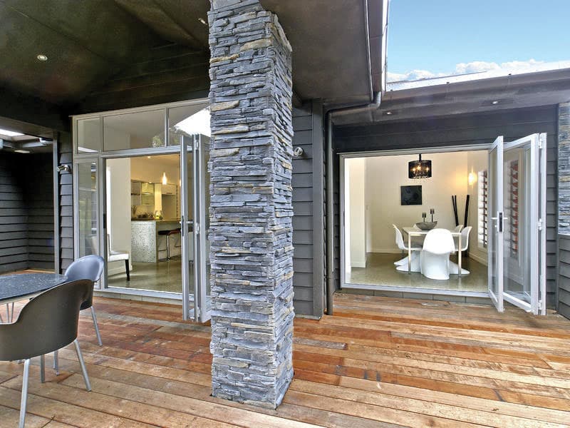 Fairview bifold doors example